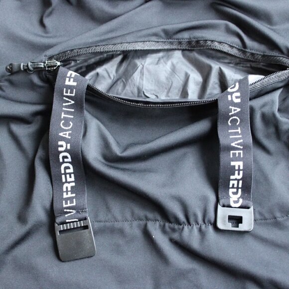 FREDDY Active DIWO Curve Pullover Size Small Mens Folds into Zip Bag Black - Picture 8 of 9